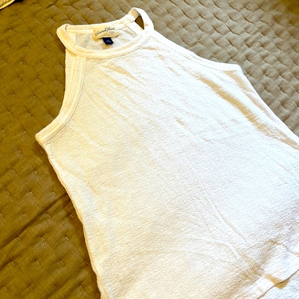 Universal Thread white tank top womens size xs nwot